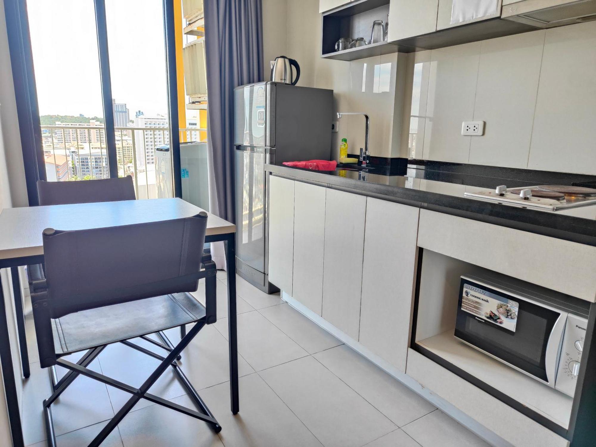 The Base Pattaya Condo Th * Pattaya
